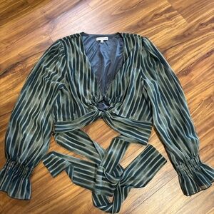 South Moon Under Cropped Long Sleeve